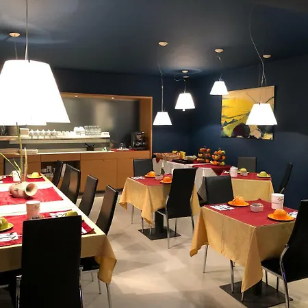 Regina Hotel 3*
